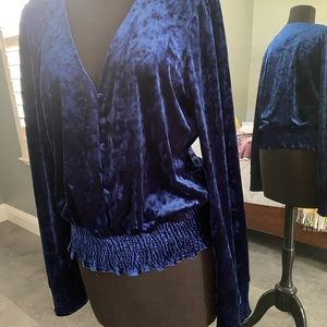 Women’s velvet blue top
